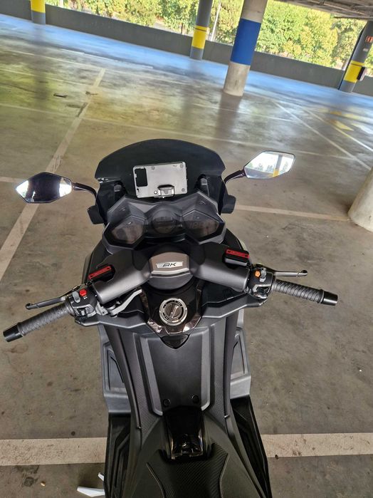 Kymco AK 550 – Maxi Scooter Premium