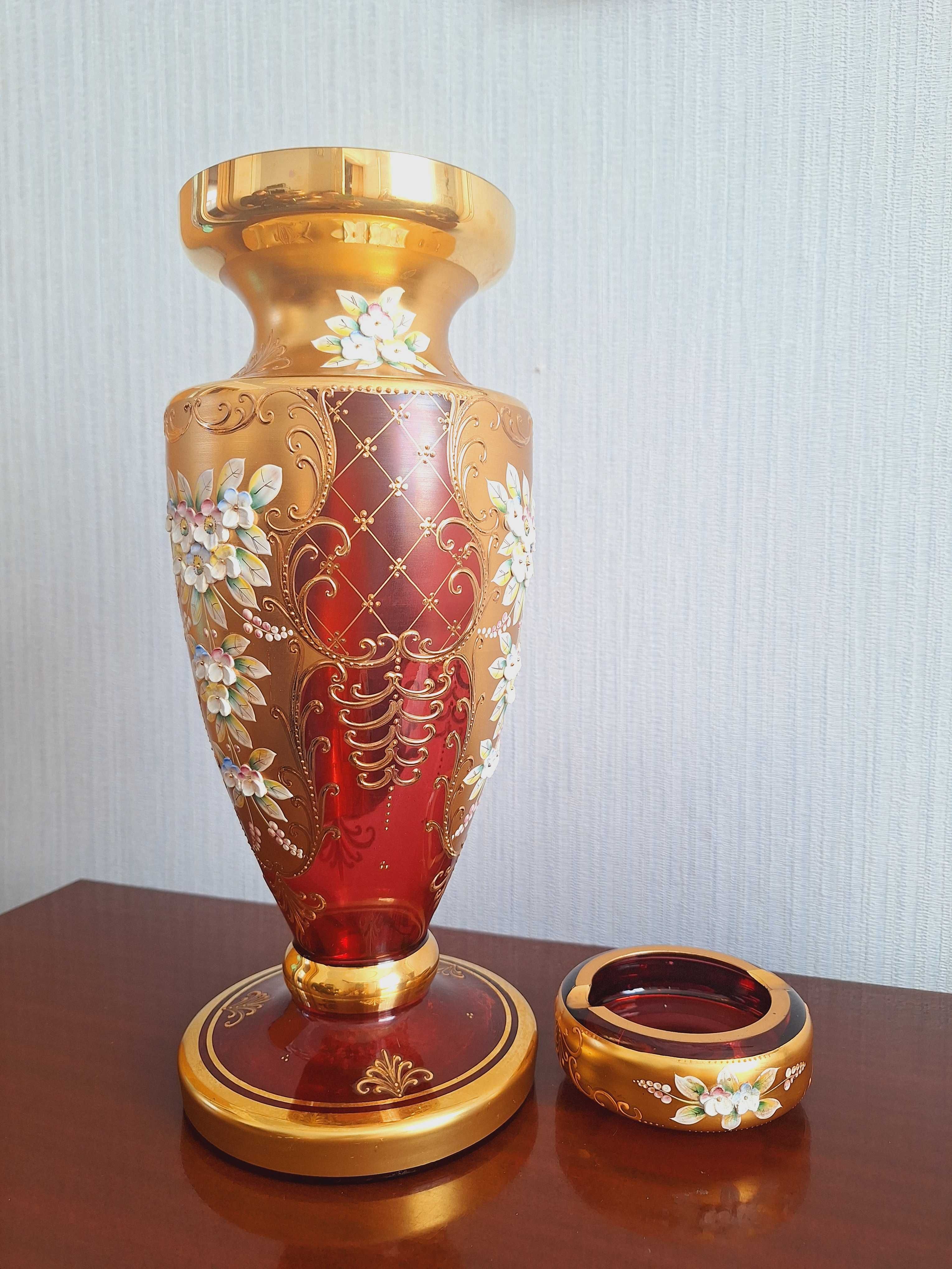 Бокалы из богемского стекла золото лепка