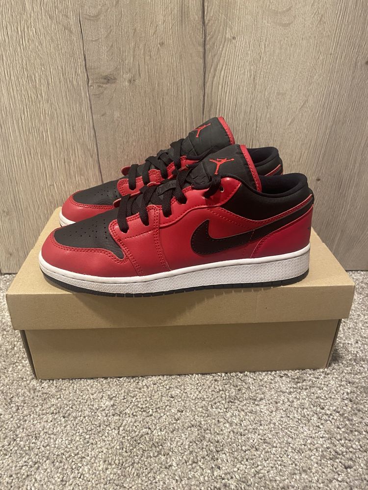 Buty Air Jordan 1 Low Gym Red Black roz. 40