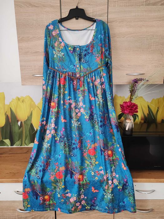 Cudowna ciekawa dłuższa sukienka rozmia ok 46 poliester/elastan kwiaty