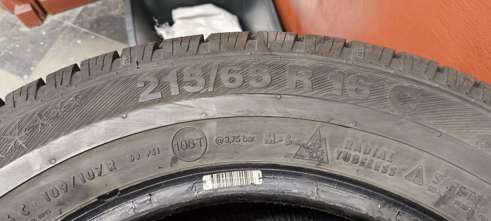 4 opony zimowe Barum 215/65R16C (cena za komplet)