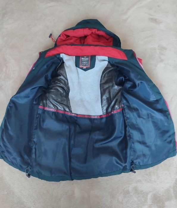 Зимова куртка для хлопчика 140р