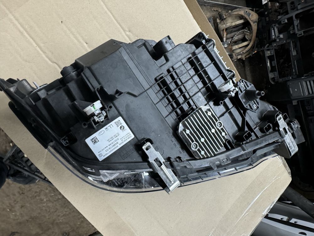 Продам фару BMW G30 8499119-03   8499120-03