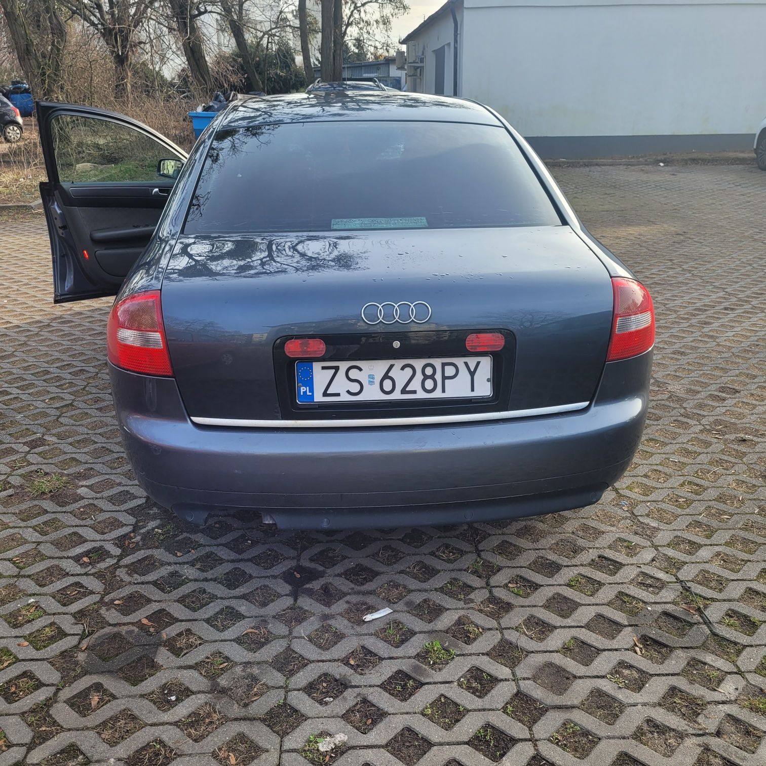 Audi A6 C5  benzyna 2.0
