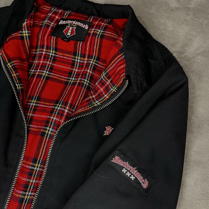 харик amsterdamned