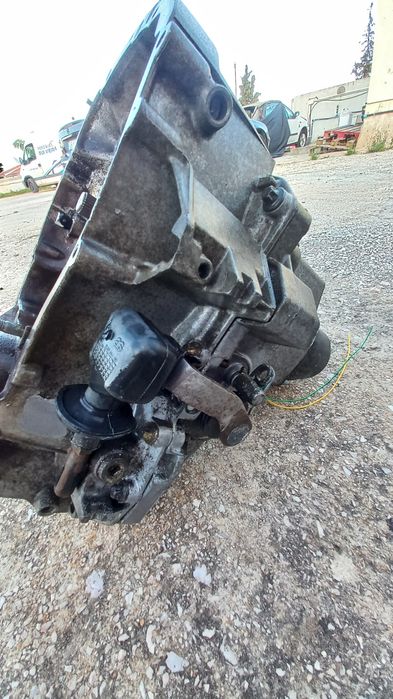 Caixa velocidades Reanault clio