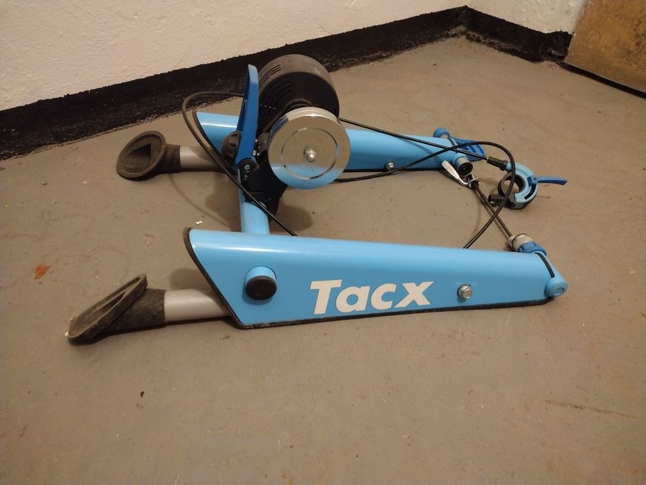 Trenażer  rowerowy TACK
