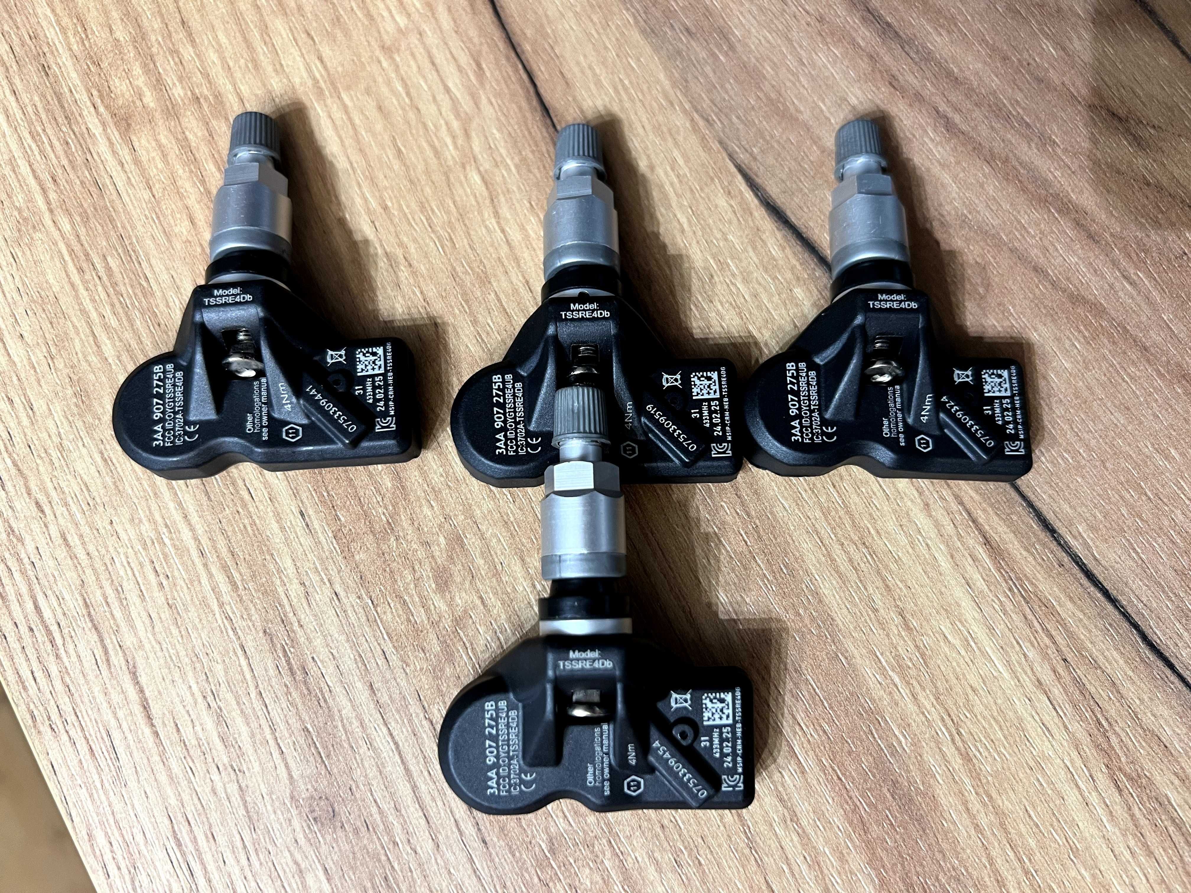 Czujniki ciśnienia opon powietrza VW Audi Skod TPMS Nowe 3 A4 6 7 8 Q7