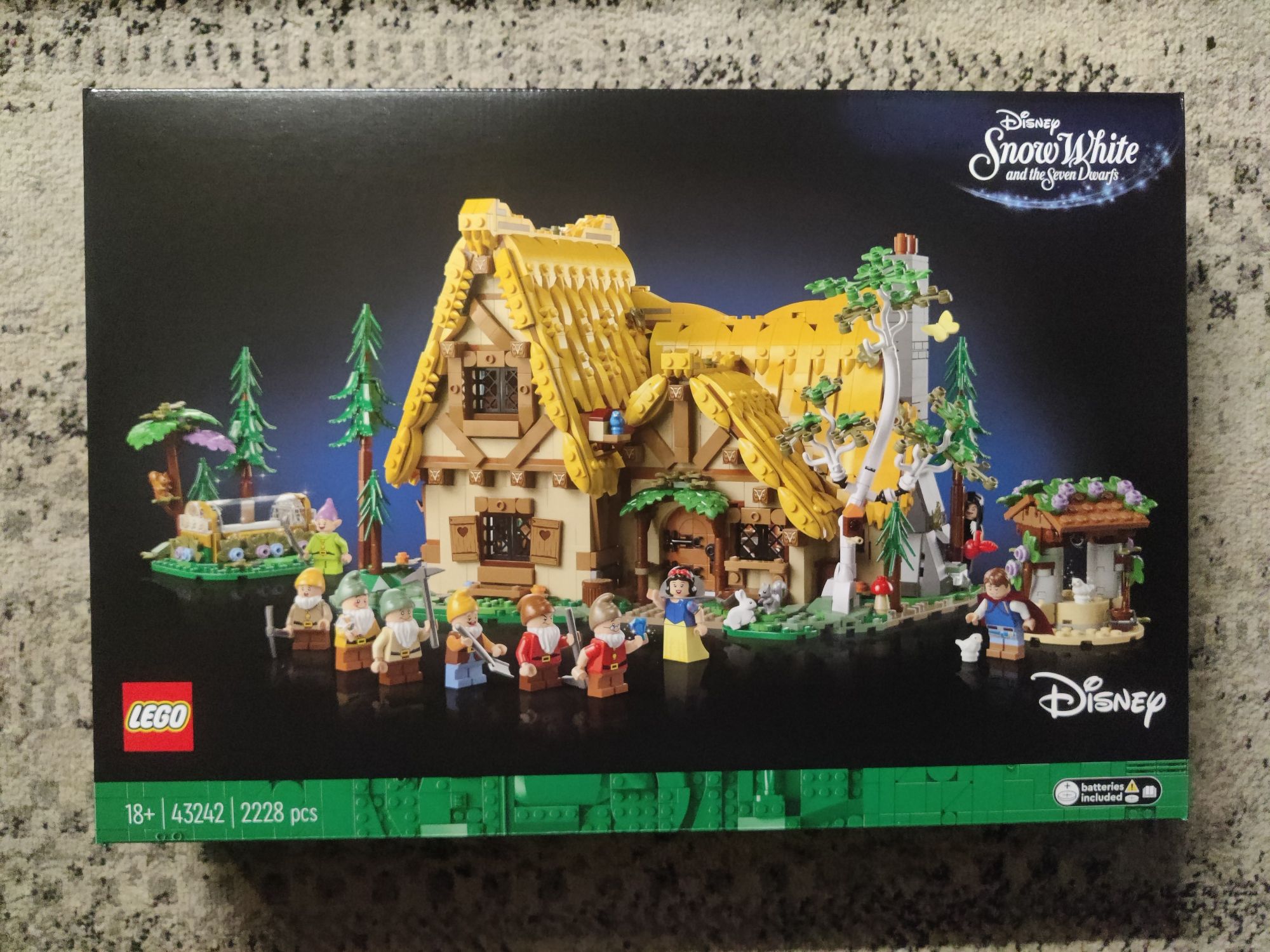Lego Disney 43242 Chatka Królewny Śnieżki i siedmiu krasnoludków