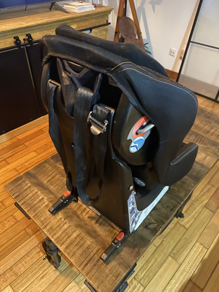 Cadeira auto Chicco isofix