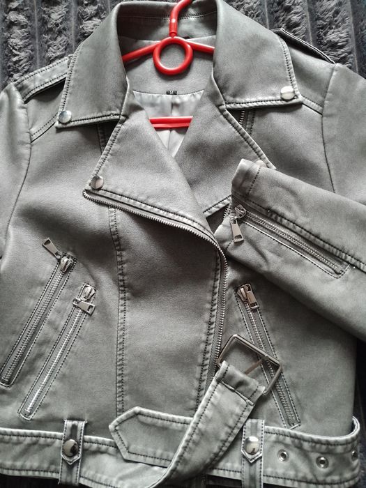 Продам косуху у гарному стані. Розмір М.