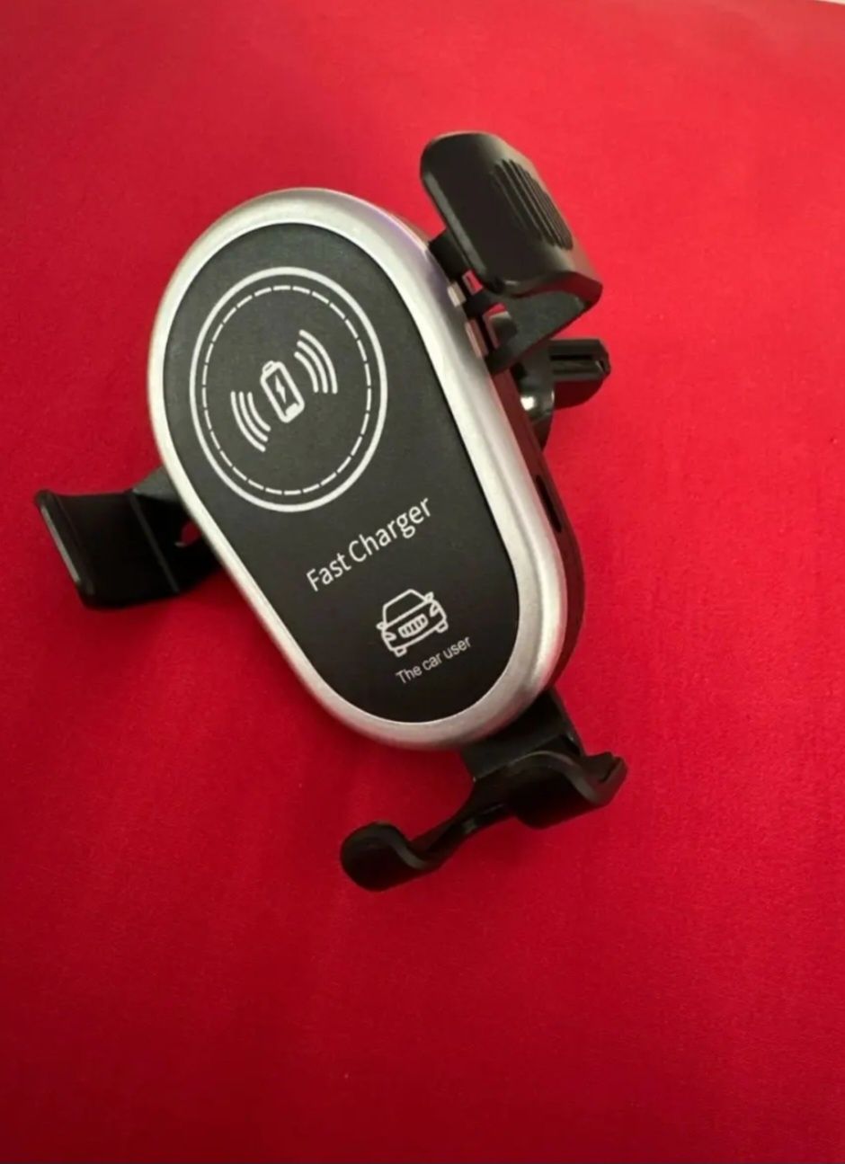 Автомобильный держатель телефона с бесконтактной зарядкой