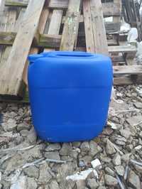 Kanistry 10 l, 20 l, 25 l plastikowe używane