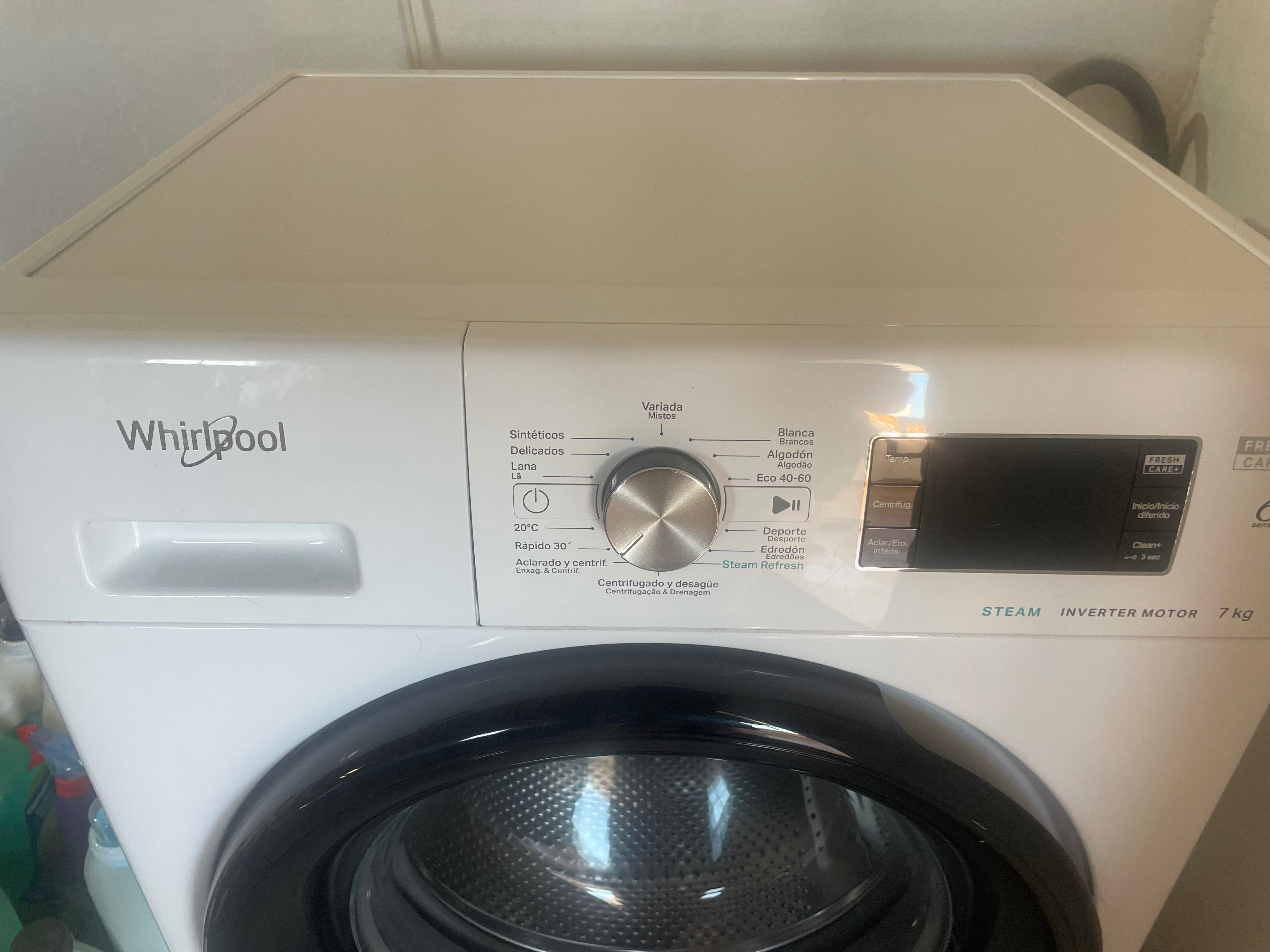 Máquina de Lavar Roupa - Whirlpool