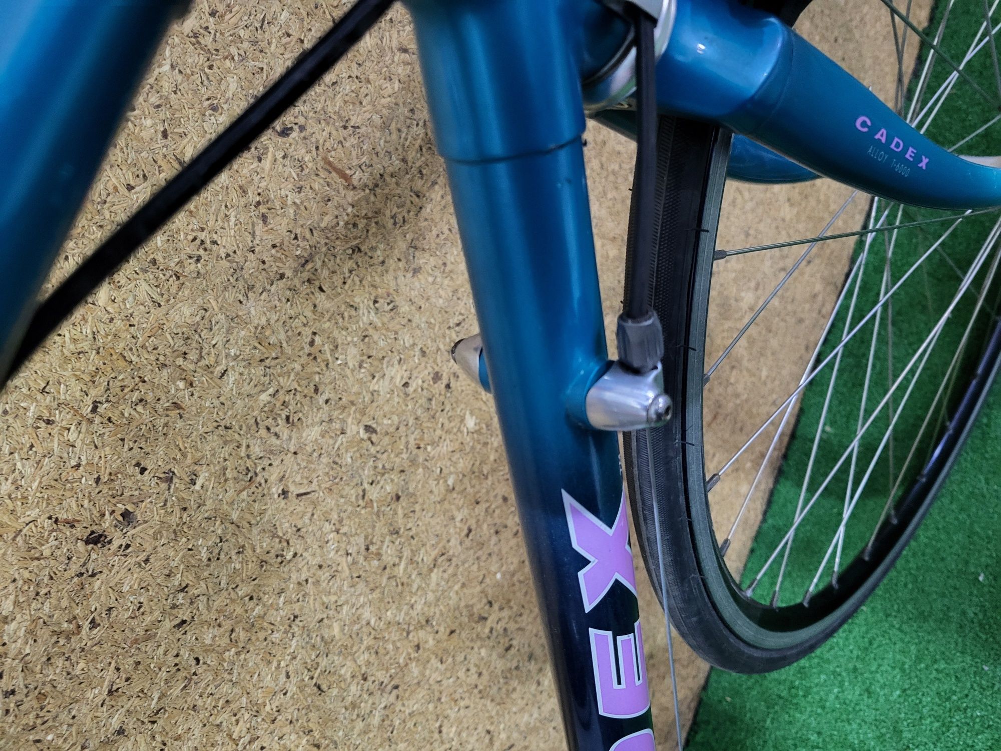 Карбоновий шосейний велосипед Giant Cadex / Нова Трансмісія