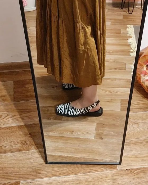 Damskie nowe mokasyny 40 zebra print kwadratowy nosek