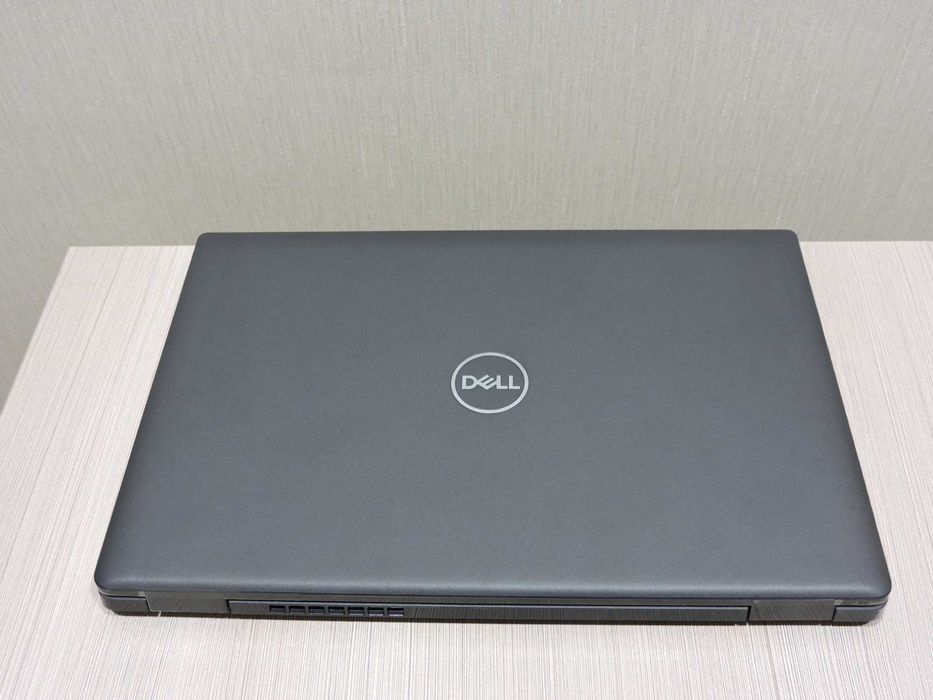 Dell Latitude 3520/15,6” Full HD/i5 1135G7/16GB/SSD 256/Iris XE