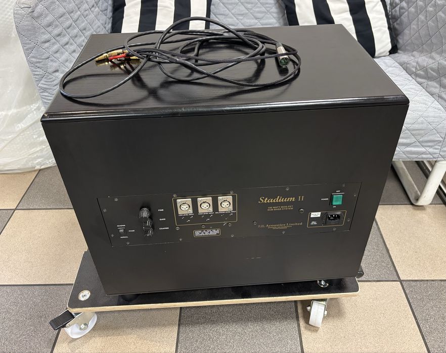 REL Stadium 2 subwofer aktywny mosfet
