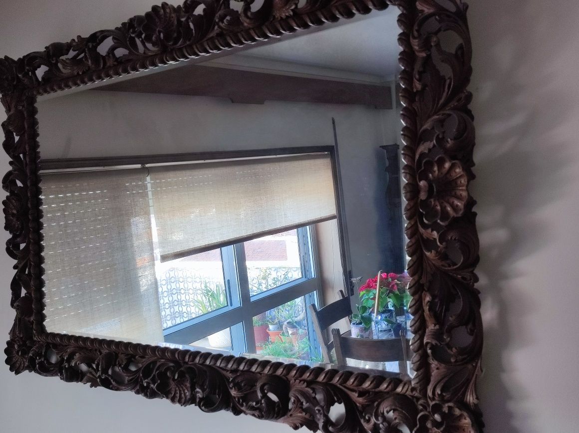 Espelho rústico em madeira maciça
