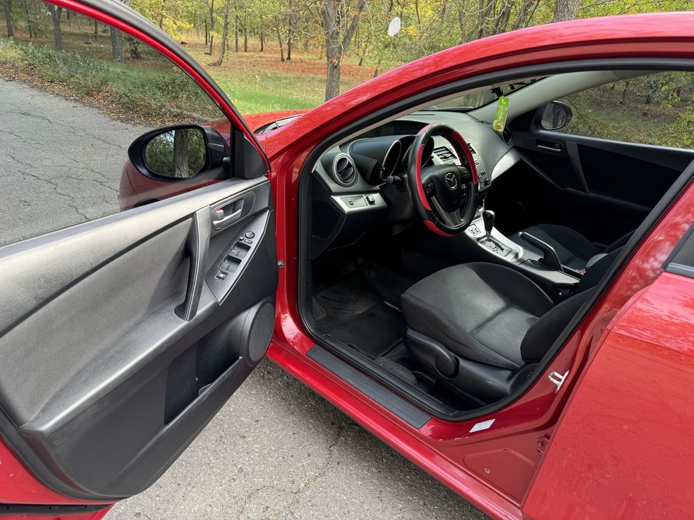 Mazda 3. 1.6 газ/бенз. Автомат