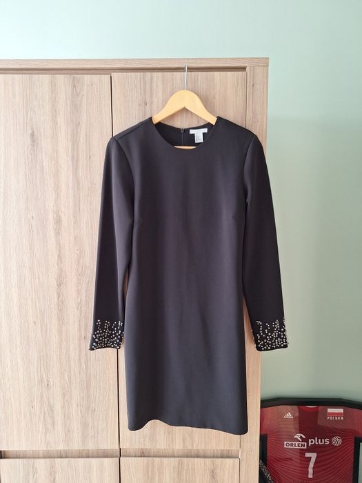 Czarna elegancka sukienka H&M