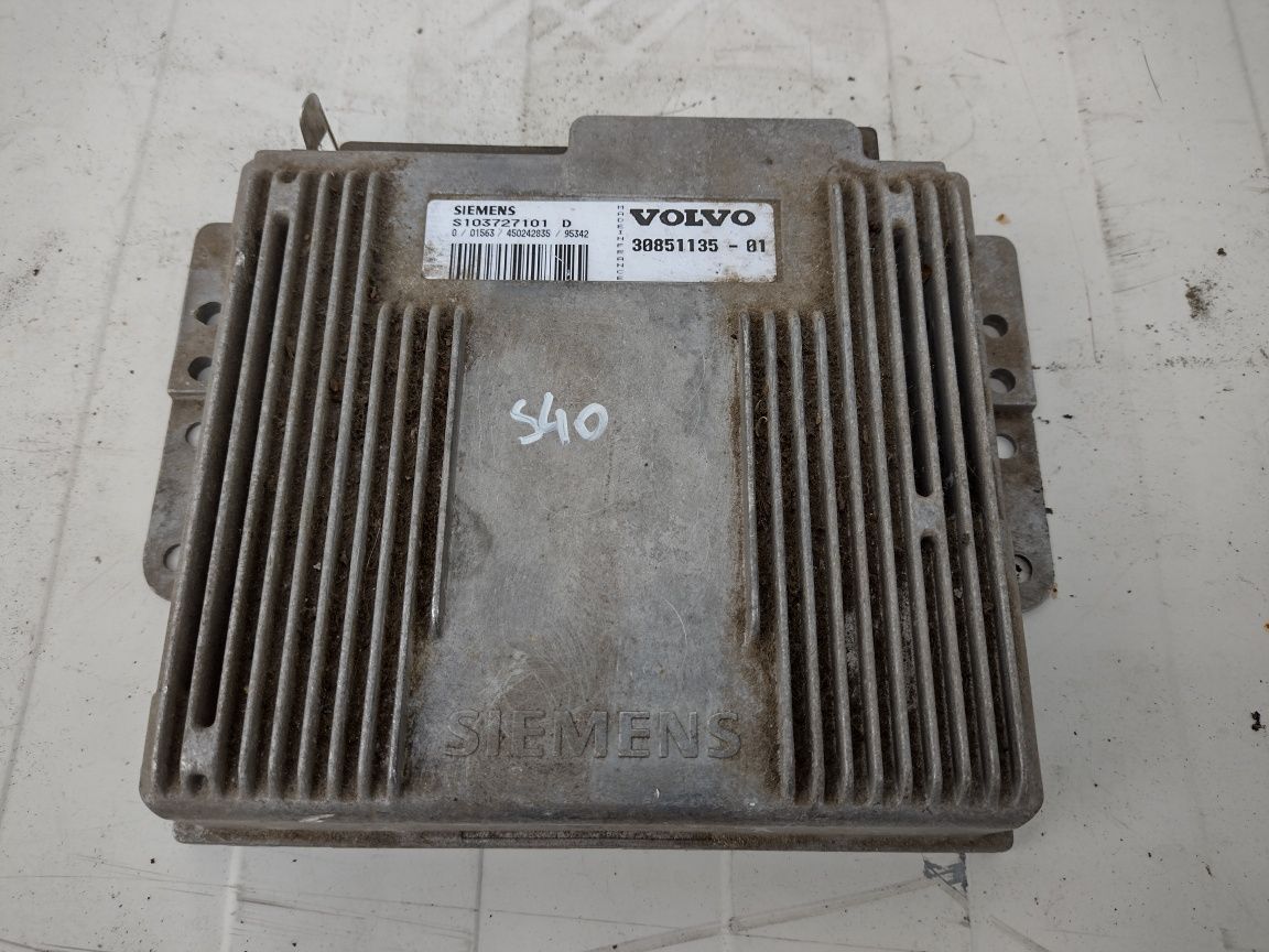 Volvo S40 V40 2.0T 96-00 - Komputer Sterownik silnika 30.851.135-01