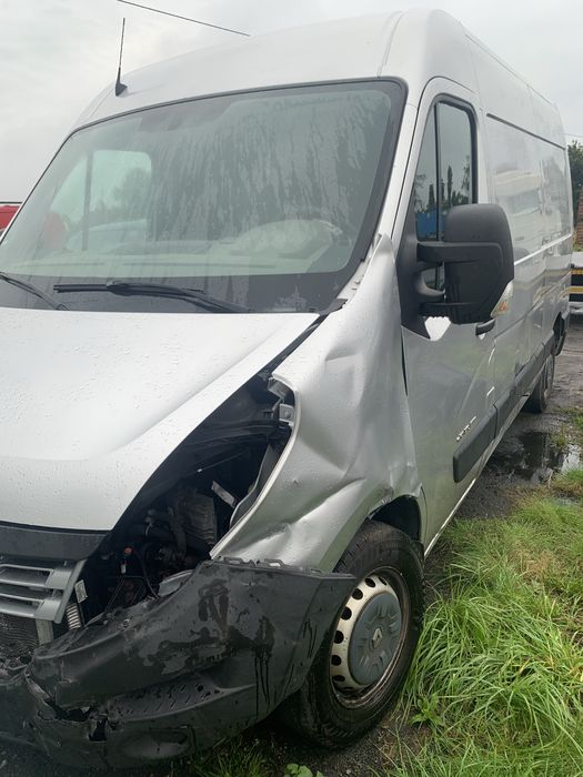 Renault master uszkodzony