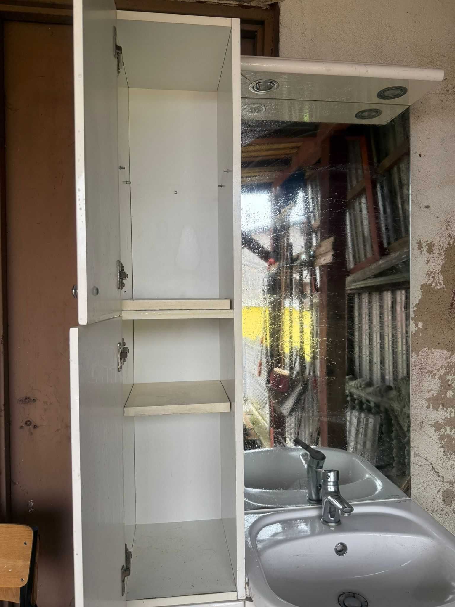 Szafka łazienkowa z umywalką, baterią i lustrem
