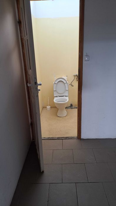 Magazyn z rampą 220 m2
