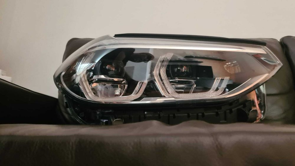Farol BMW X3  X4 direito G01 /G02/G08