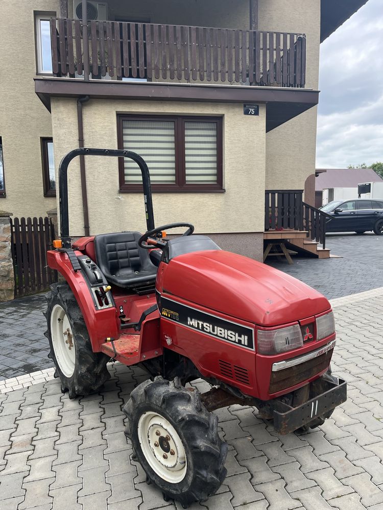 Traktorek mitsubishi mt 16 km 4x4 ladny stan 3 cylindry rewers