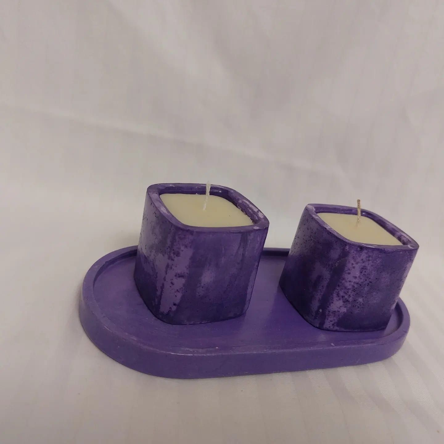 Набір з 2 свічок і підставки з гіпса