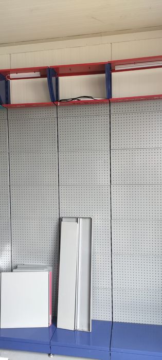 Regały metalowe sklepowe