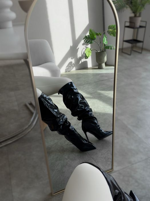 Лаковані чорні чоботи на шпильці, розмір 40