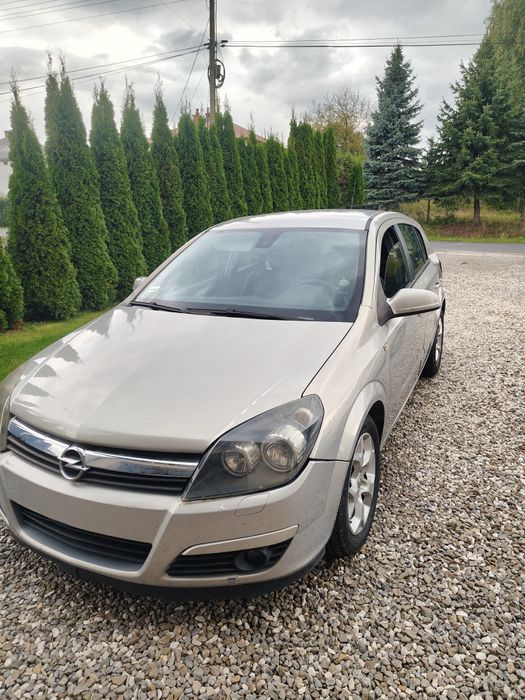 Opel Astra H 1.9 CDTI COSMO