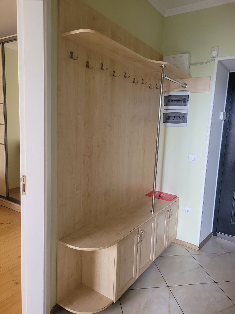 Оренда 1 км.кв Полюя (біля Центру).Новобудова.Все необхідне.Вільно