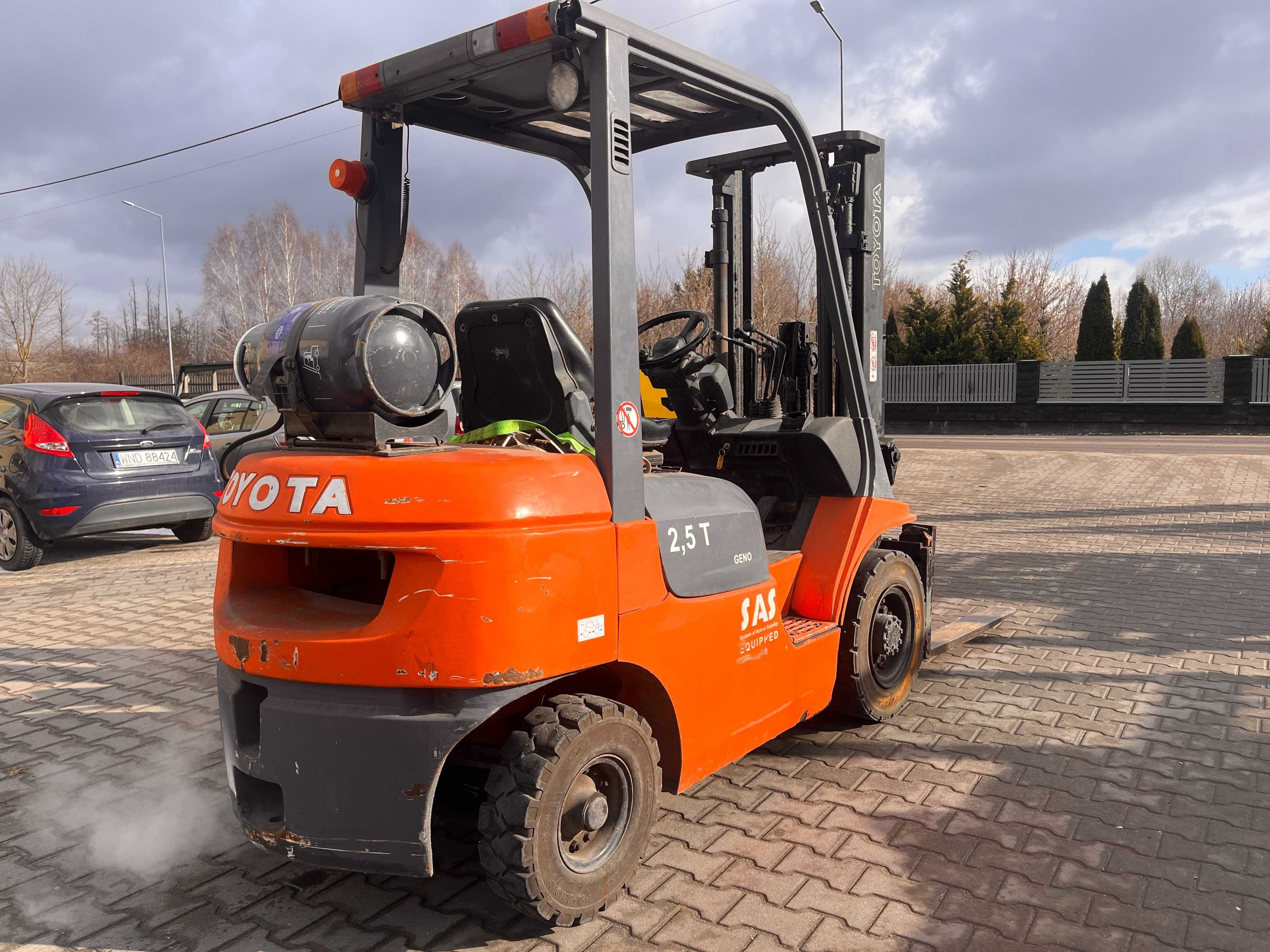 Wózek widłowy  Toyota 42-7fgf25
