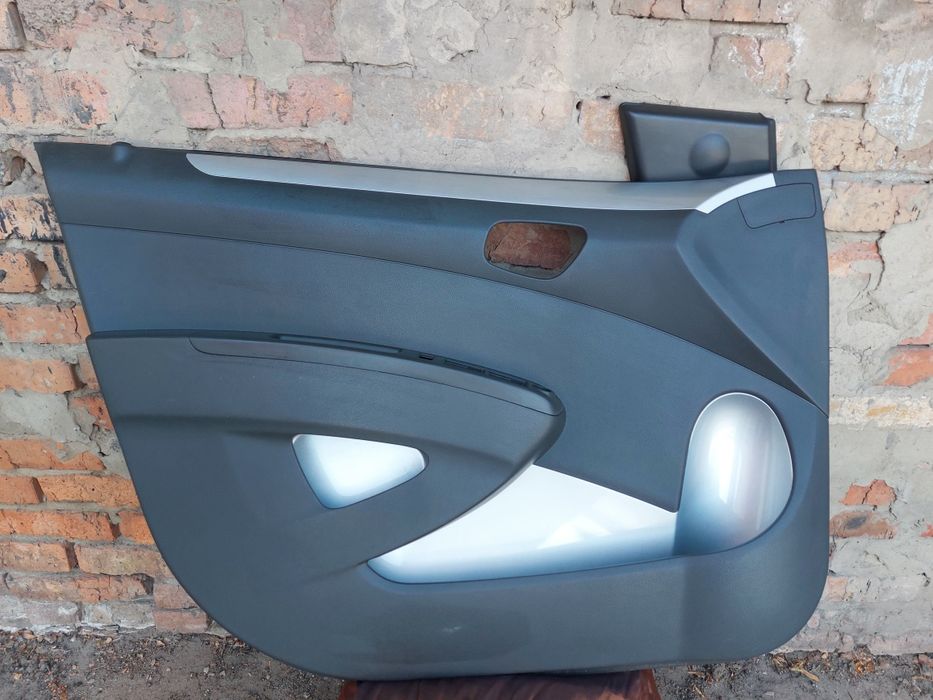 Дверні карти на Chevrolet Spark EV