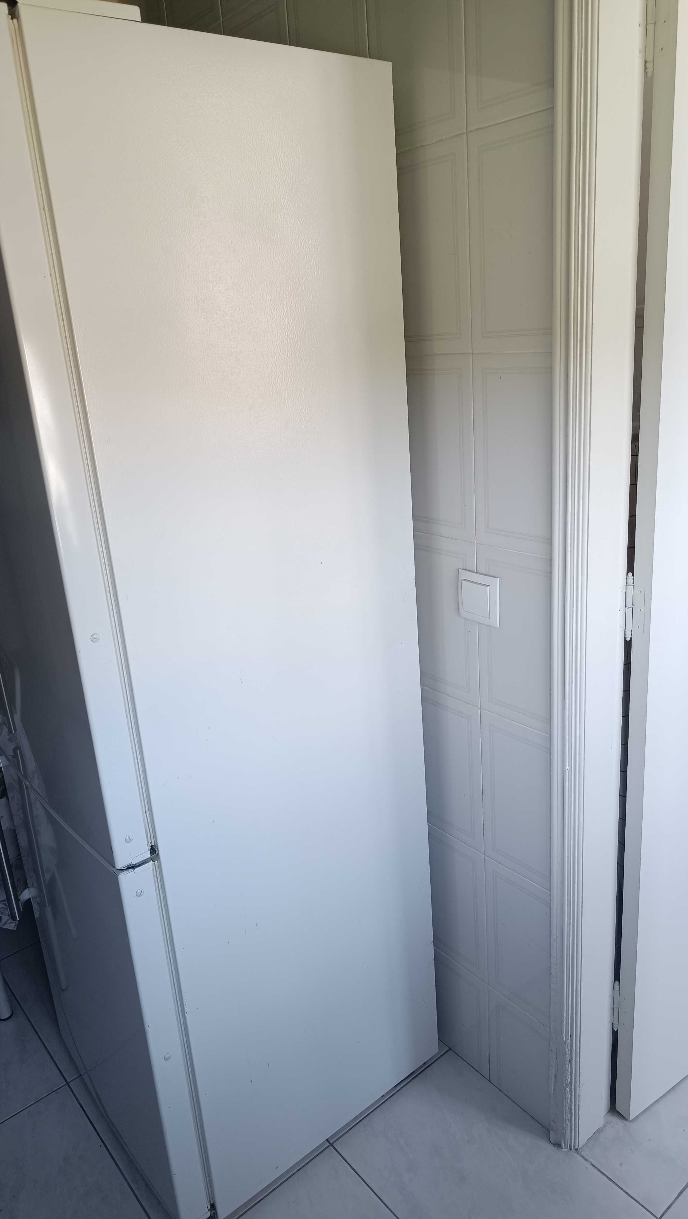 Combinado marca Teka usado 310 L