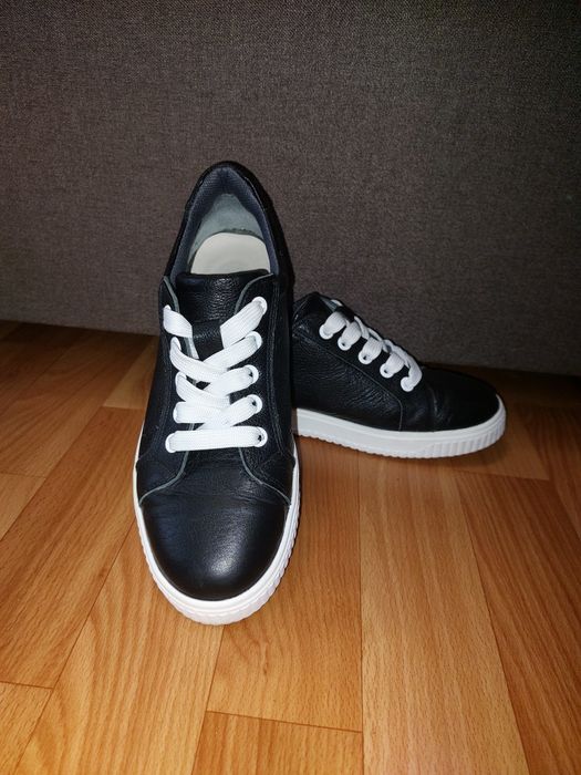 Кроссовки " мида"