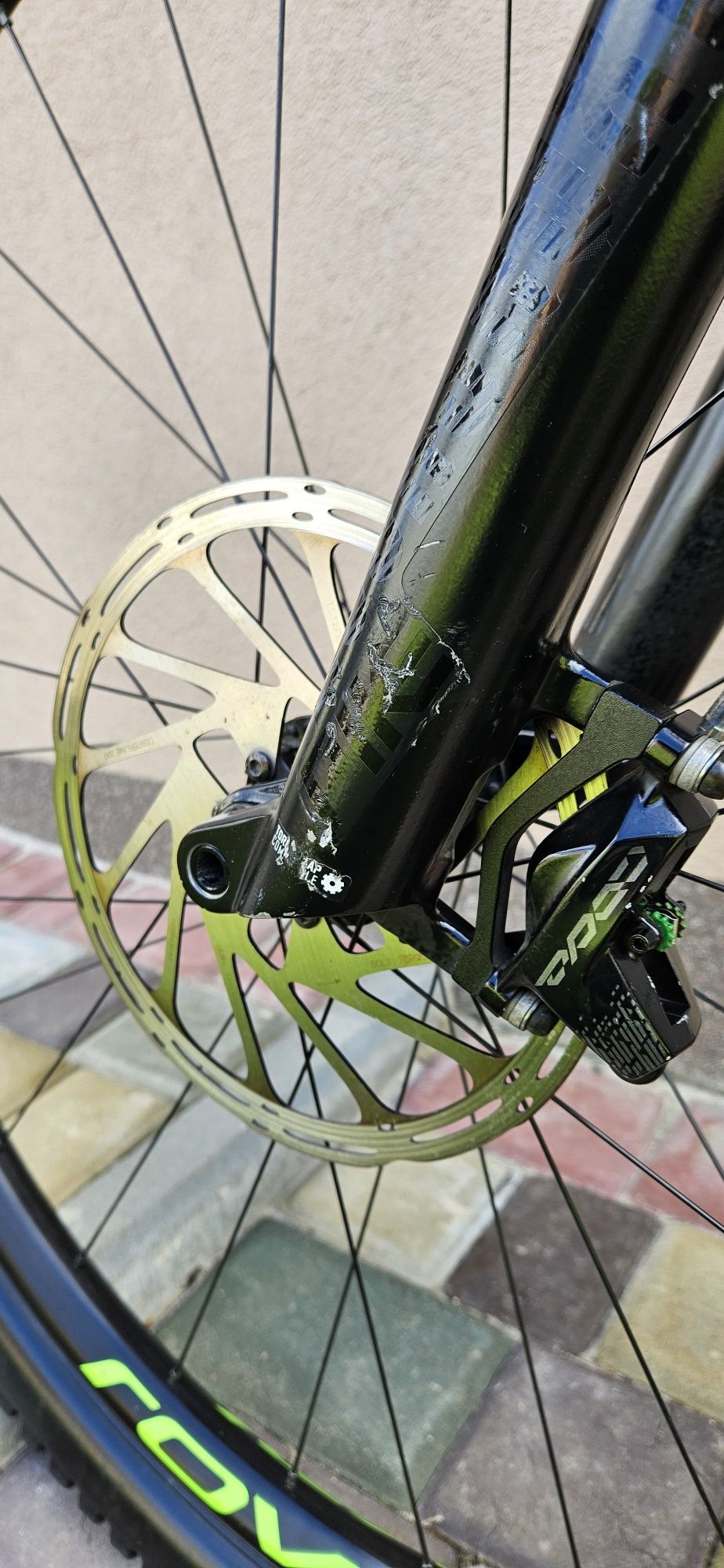 Велосипед Specialized LEVO MEN EXPERT CARBON 2019