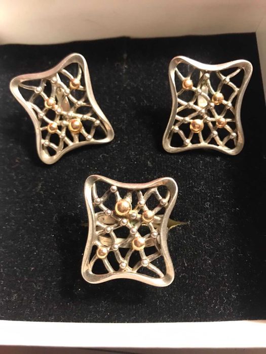 Редкий комплект - серебряные серьги и кольцо 16 размера вес 19 грамм