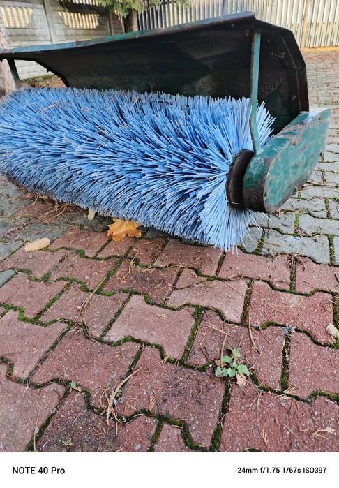 Zamiatarka do dzika traktorka