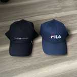 Dwie męskie oryginalne czapki fila tommy hilfiger jak nowe