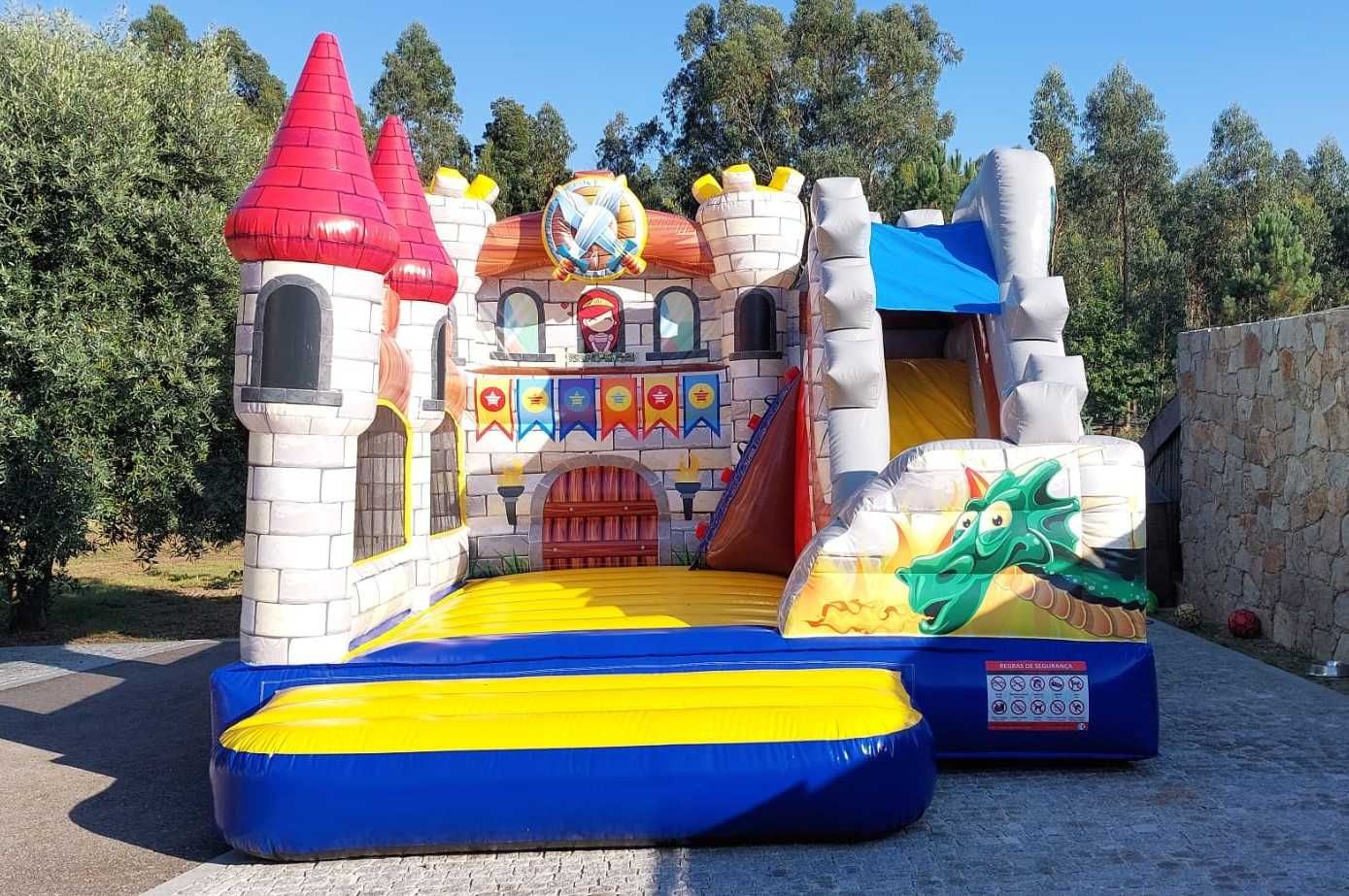 INSUFLÁVEL NOVO À VENDA – TEMA CASTELO E O DRAGAO!  | lobitos.pt