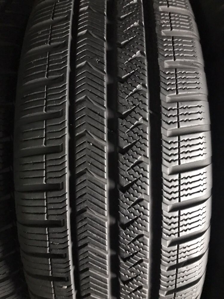 215/65/16 R16 Vredestein Quatrac 5 2шт зима