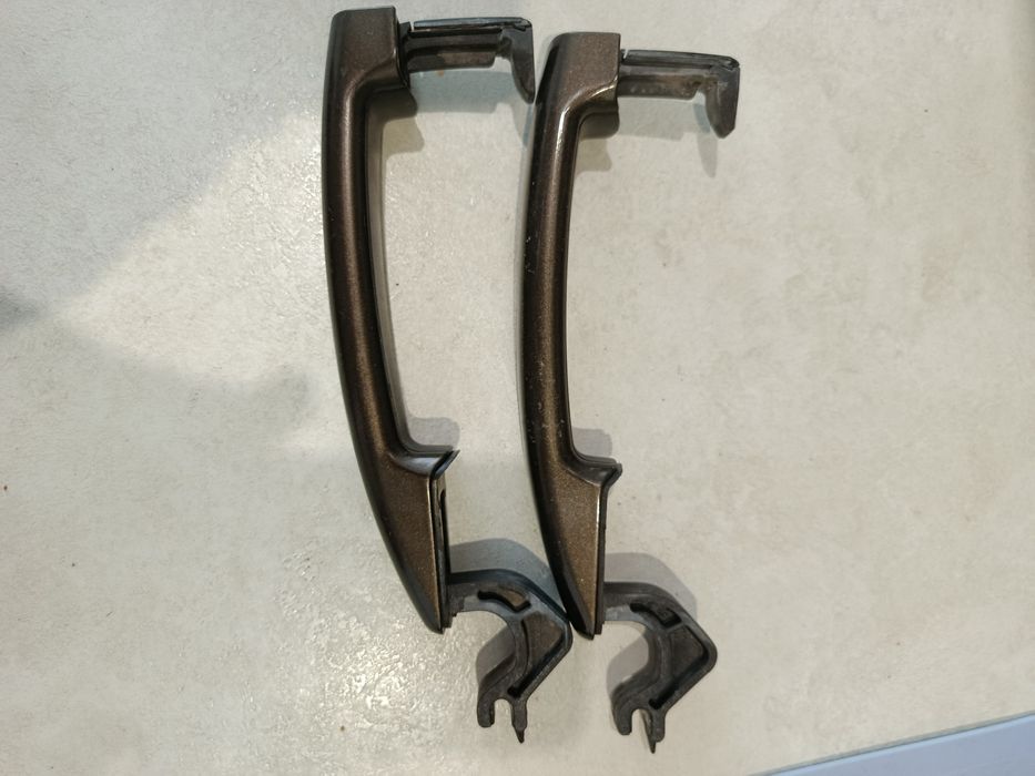 Продаю ручки дверей Пежо 3008