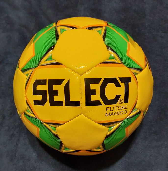 М'яч для футзалу SELECT 4