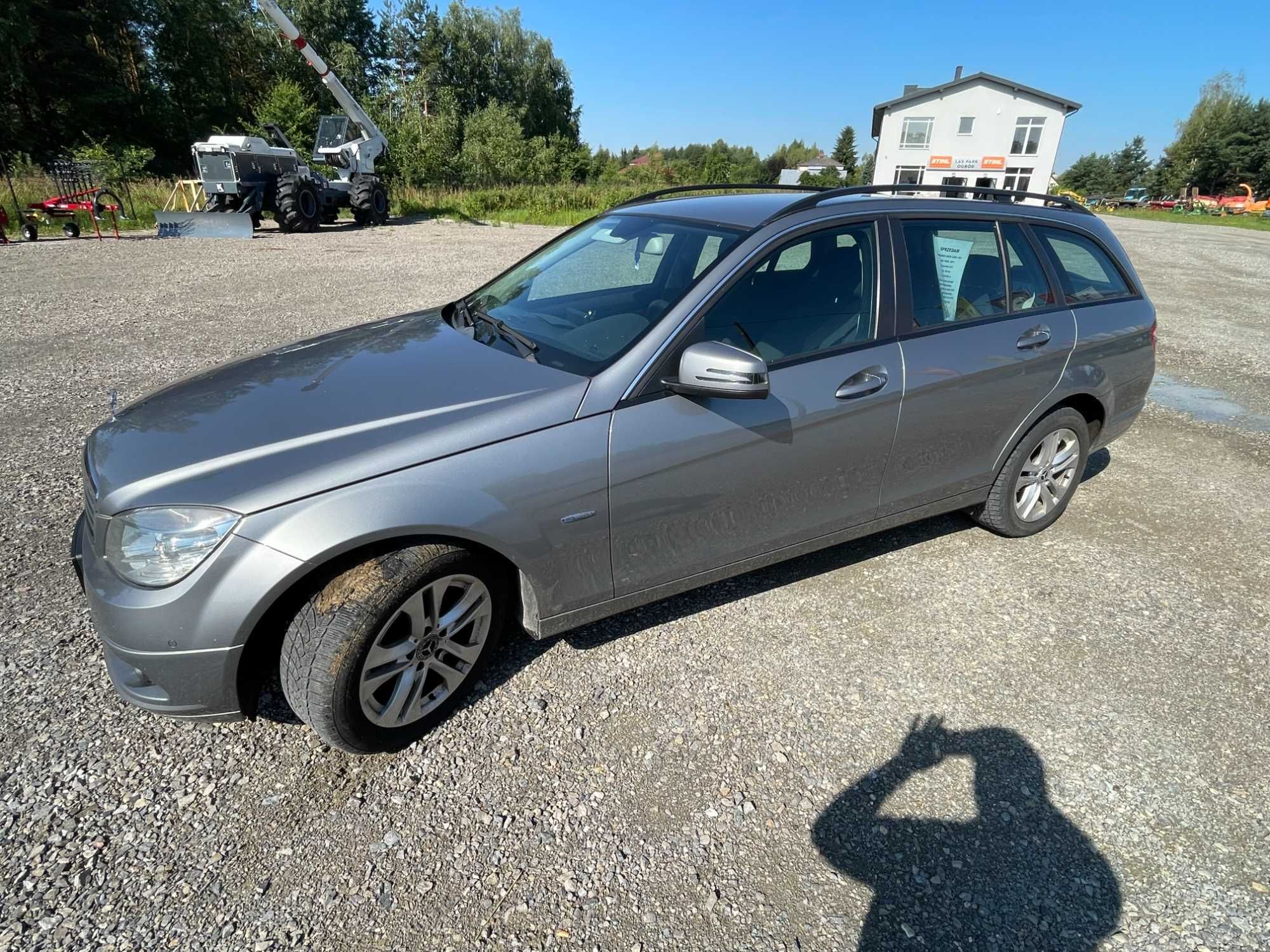 Mercedes-Benz C200
