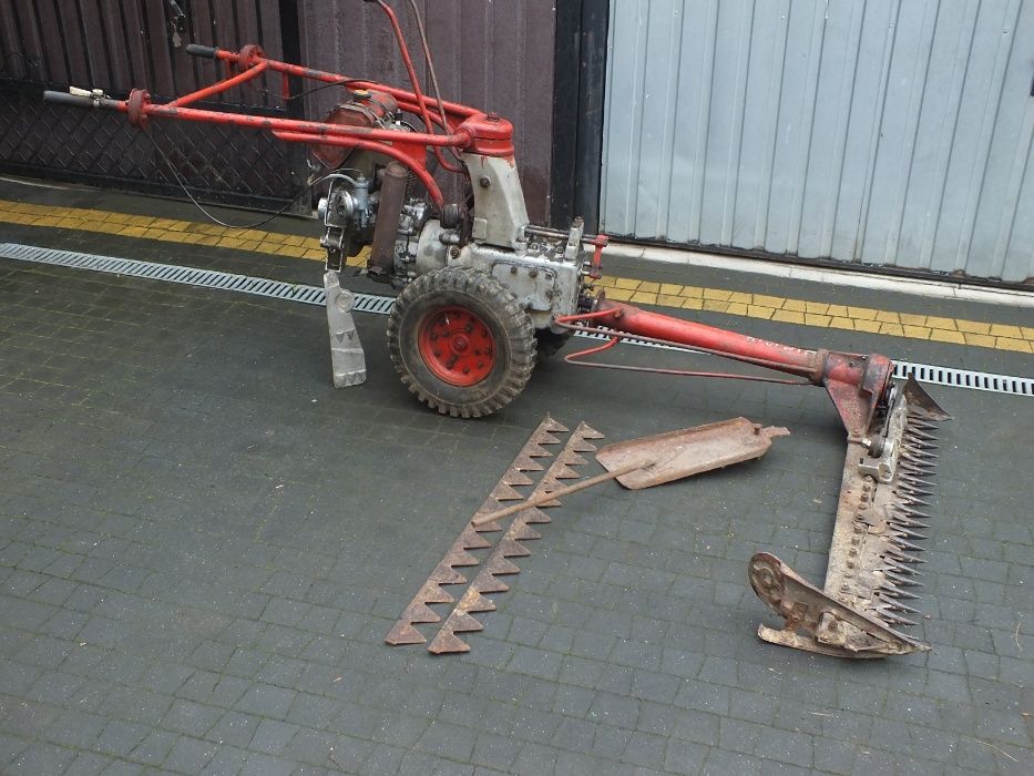 SKUP Starych Ciągników Motocykli Kosiarek oraz Dowodów